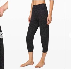 Lululemon Align Jogger Crop *23"
Formation Camo Deep Coal Multi
Size 4